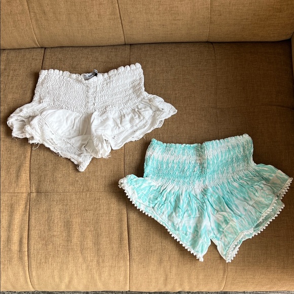 Tiare Hawaii White Shorts - Two pairs - Picture 1 of 3